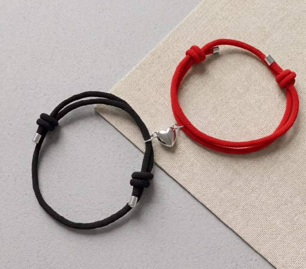 Kit 2 peças Pulseira Casal Magnética Coração Fio Banhado a Prata 925