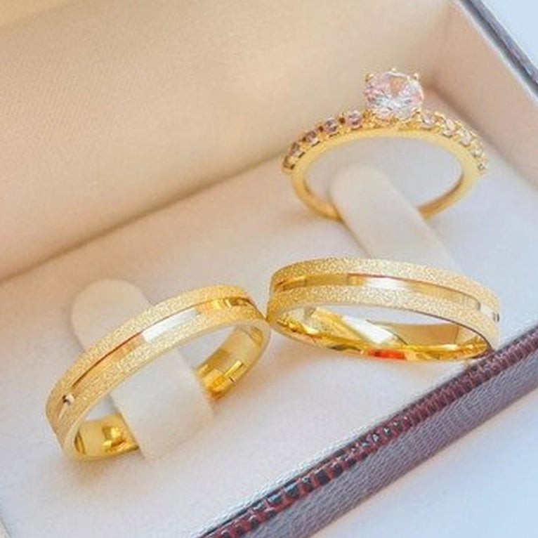 Alianças Vancouver Casamento Banhado a Ouro 18k + Anel solitário Cravejado - Pétalas de Joias
