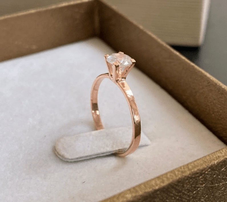 Anel Solitário Romantique | Prata 925 com Banho de Ouro Rosé - Pétalas de Joias