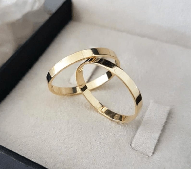 Par de Alianças de Casamento Banhado a Ouro 18k Reta 2mm - Anatômicas - Pétalas de Joias