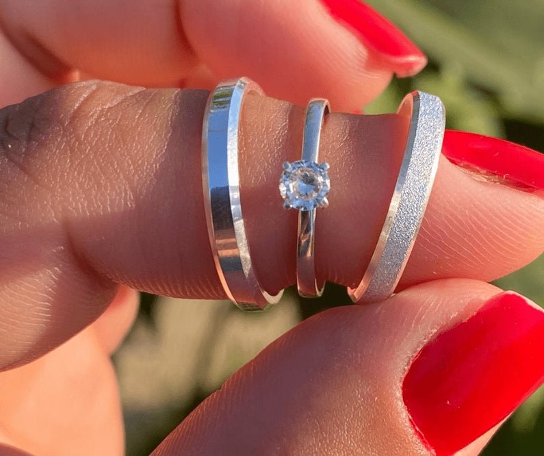 Par de Alianças de Namoro Delicate 3mm Prata 950 Anatômica - Pétalas de Joias