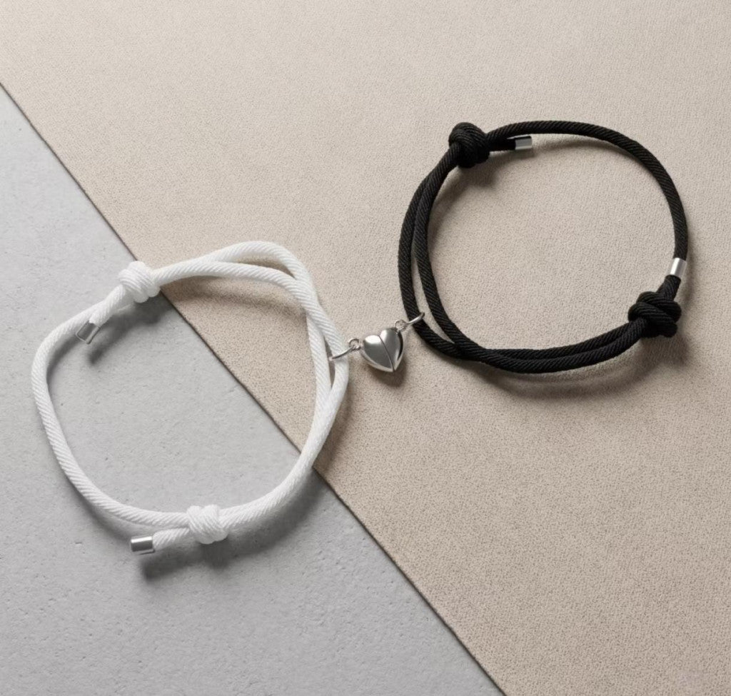 Kit 2 peças Pulseira Casal Magnética Coração Fio Banhado a Prata 925